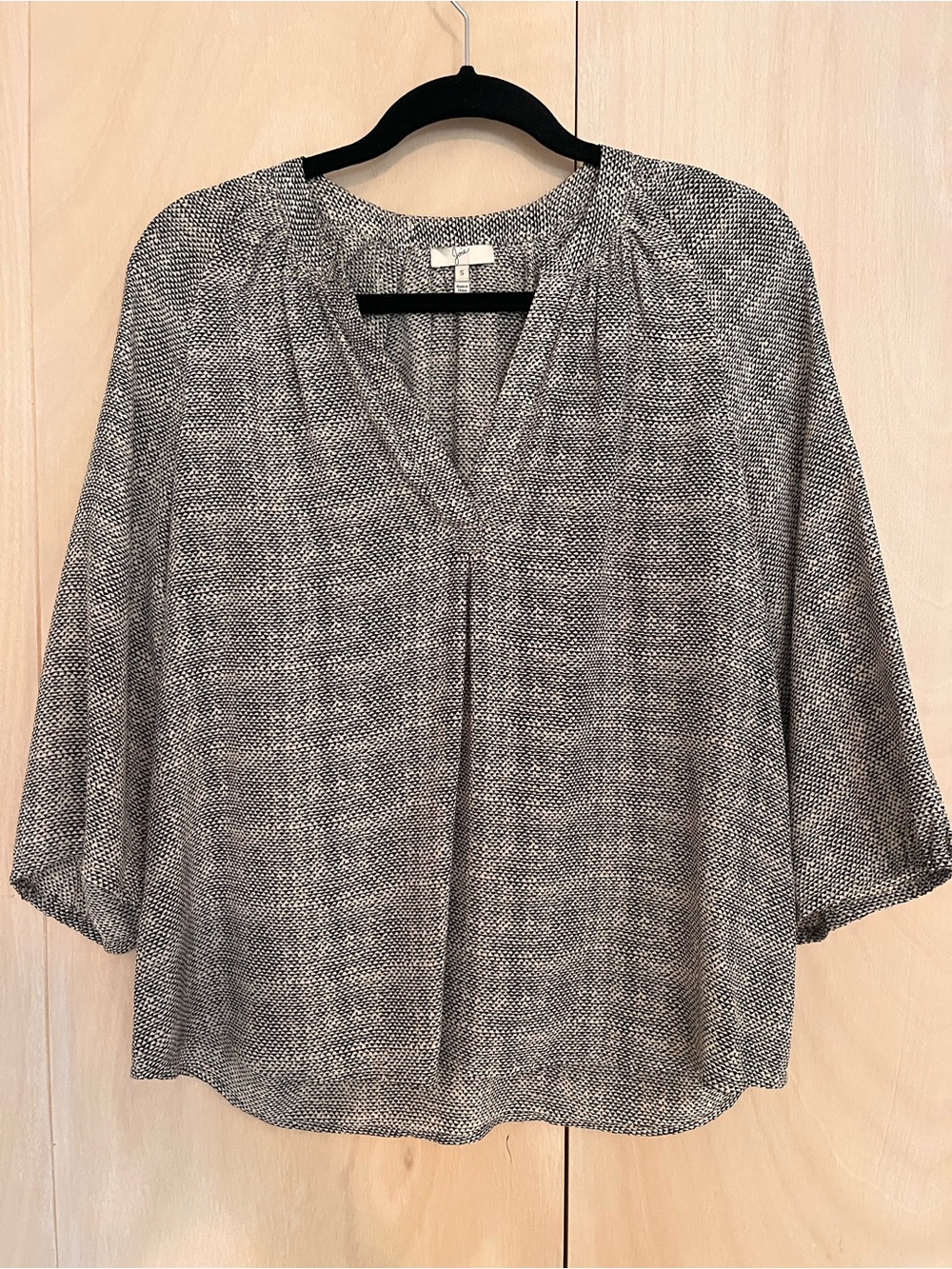 Joie Black & White V-Neck Printed Silk Blouse
